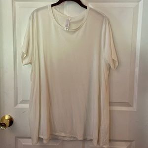 Marla Wynn size 1x cream color shirt